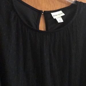 Beautiful Ava + Viv top 1X NWOT